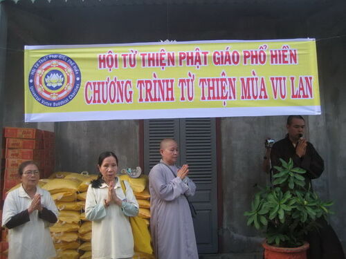 Hình ảnh từ thiện mùa Vu Lan tại Đà Nẵng