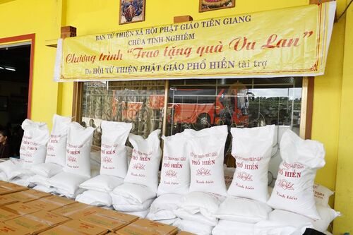 Giúp đồng đồng bào dân tộc thiểu số nghèo tại Di Linh nhân mùa Vu Lan