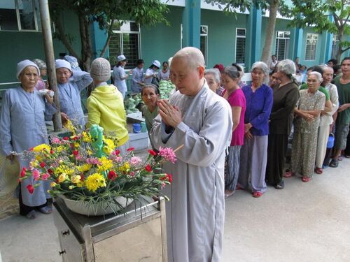 Tâm thư kêu gọi giúp đỡ đồng bào nghèo khó bất hạnh nhân mùa Phật Đản