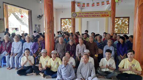 Trao quà Tết cho đồng bào nghèo khó, các cụ già bệnh yếu, người tàn tật tại huyện Đại Lộc, tỉnh Quảng Nam nhân dịp Tết Canh Tý