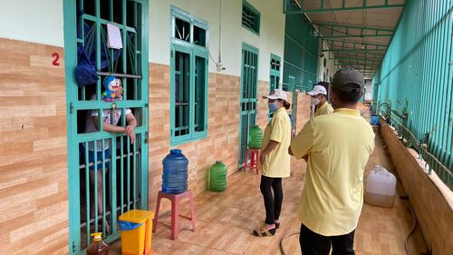 Nấu ăn hằng tuần cho bệnh nhân tâm thần tại Di Linh