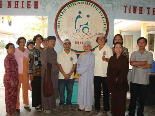 Bữa ăn cho người già và người tàn tật