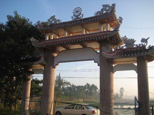 Cứu trợ đồng bào nạn nhân lũ lụt tại huyện Duy Xuyên tỉnh Quảng Nam