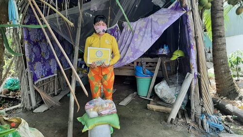 Trao quà Tết cho đồng bào nghèo tại Cà Mau đợt 2